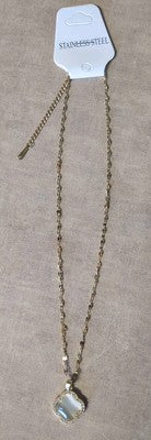 Beautiful Jewel Outlined Clover Shaped Pendant Gold Plated Stainless Steel