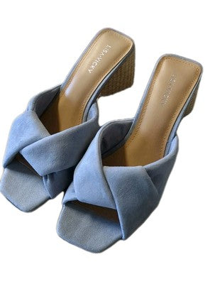 LISA VICKY Impress-V Lavender Suede Size 8.5 M
