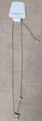 Beautiful Gold Outlined Clover With Gem Pendant Gold Plated Stainless Steel 